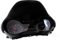 спидометр часы opel oe 9831576180