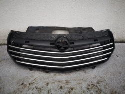 opel VIVARO b 2 II 2014- 14- решетка радиатора