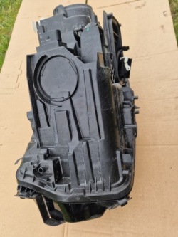 MERCEDES EQB W243 фара правая галоген A2439069000