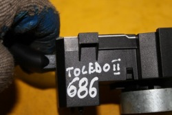 выключатель-переключатель подрулевой переключатель 8L0953513G Toledo II