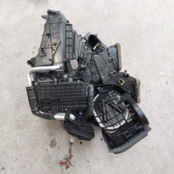 FORD Focus MK3 состояние 2,0B радиатор отопителя H1F1-19B555-AB