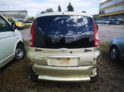 TOYOTA YARIS VERSO шланг воды 2000 1.3л