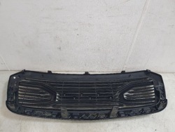 RAM IV рестайлинг 1500 2013-18 решетка радиатора перед супер состояние