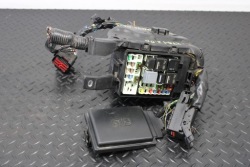 блок предохранителей корпус jaguar X761 GX73-14A076-DA