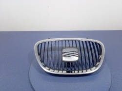 seat Toledo III ALTEA Leon II решетка радиатора 5P0853654