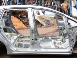 порог без навесного правый NH823M Honda JAZZ IV