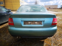 Audi A4 шланг воды 2000 2.5л
