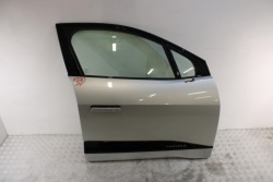 дверь правая передняя Комплектная jaguar X590 EV400