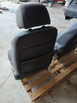 Hyundai GALLOPER 2.5 tdi кресла передняя правая + левый