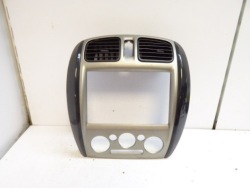 mazda 323 F BJ РЕСТАЙЛИНГ 01-03 рамка консоли радио решетки потока воздуха