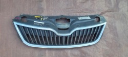 SKODA RAPID 12- решетка радиатора // 3732
