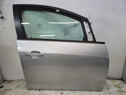 opel Astra J IV 4 дверь правая перед передняя Z176 - Описание