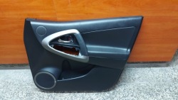 обивка дверные карты правая правый передний передняя TOYOTA RAV4 III 05-08 европа