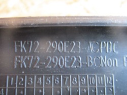 LAND ROVER oe FK72-290E23-AC накладка крыла задняя