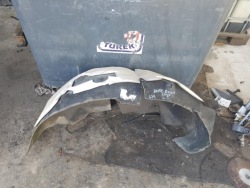 подкрылки левый зад Range Rover Sport III L494