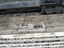 панель передняя / телевизор радиатора Audi A4 B8 2008-2011 2.0 tdi TFSI механика