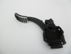 педаль газа volvo S80 II V70 III 2.5 T