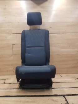 кресло зад левый II TOYOTA COROLLA VERSO