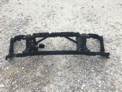 рамка перед передняя LAND ROVER DISCOVERY III 4.4