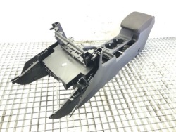 тунель середина vw GOLF VII хэтчбек