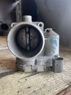 ДРОССЕЛЬНАЯ ЗАСЛОНКА Audi A6 C5 1.8T 06B133062M