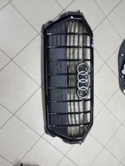 Audi q3 решетка радиатора