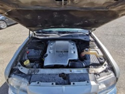CHRYSLER 300C петля передних Двери - Передний 2005 3.0л