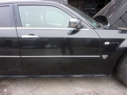 дверь правая передняя CHRYSLER 300C универсал 2007r
