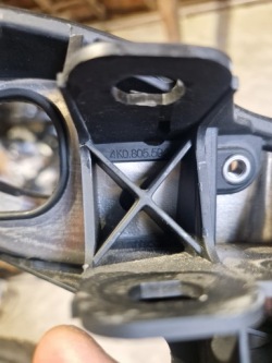 панель передняя / телевизор Audi A6 C8 4K0805594