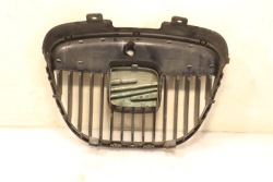 решетка радиатора seat Ibiza III 6L