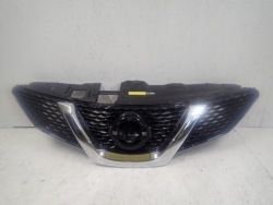 решетка радиатора nissan qashqai 2 II 2013-2017R