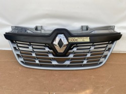 решетка радиатора renault MASTER III рестайлинг 2014-2019R 623102803R