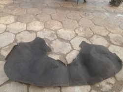 vw TOUAREG 7l 2.5 подкрылки правый