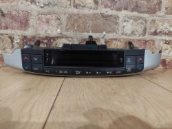 панель кондиционера 55900-76030 lexus CT200H 2010- год