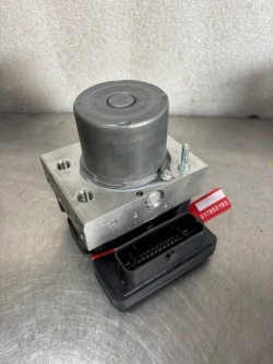 насос ABS renault ARKANA гибрид 476608195R оригинал