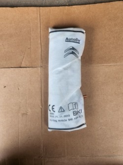 подушка подушки безопасности кресло левый CITROEN C4 CACTUS 9800974280