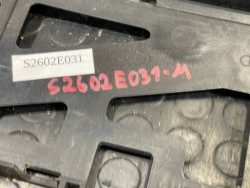 Audi A6 C6 4F0 04-08 решетка радиатора центральная передняя