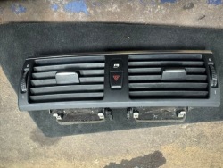 воздухозаборник жалюзи потока воздуха перед BMW E71 7161801 suv 07-14