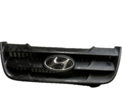 решетка радиатора Hyundai 01-05 86365-17000