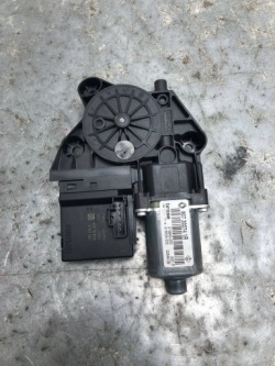 моторчик Стекла правый передний renault SCENIC III 807302741R