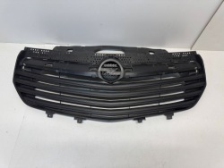 решетка радиатора opel VIVARO b