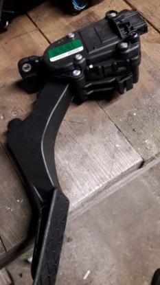 педаль газа vw T5 РЕСТАЙЛИНГ 7E1721503C