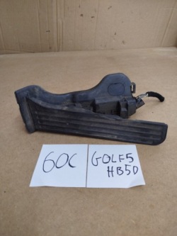 педаль газа 1.6 vw Golf 5 V 1K1721503L