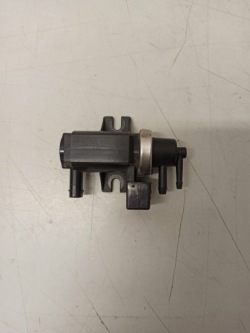 mercedes-benz oe A0051535528 клапан agr