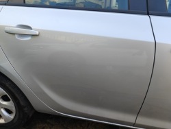 дверь Z176 opel ASTRA IV J универсал Комплектная