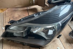 TOYOTA YARIS III 14-17R. фара левая