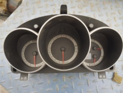 спидометр часы mazda oe 4L BP4L a