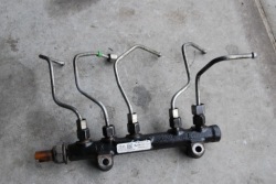 Ford OE 9804776780 топливная рейка