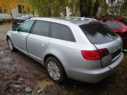 Audi A6 петля задних дверь задняя 2005 2.7л