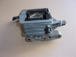 лапа подушка Двигателя BMW 1 F40 1.5 8835572